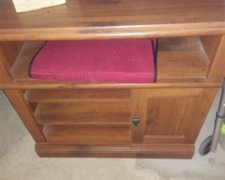 Cabinet Good for Small TV