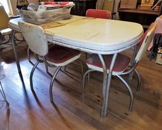 Vintage dining table and chairs by Arvin