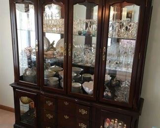 5 China Cabinet Closedmin