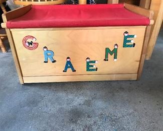 Toy chest 