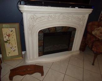 Electric fire place and mantel