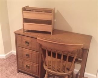 Ranch oak bedroom set, small scale, perfect for a child's bedroom...has matching bed and dresser