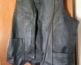 #73	Leather Biker Vest - Large - Dream apparels	 $25.00 	