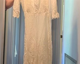 #74	Vintage Straussburg Lace Overlay Vintage Dress - small	 $25.00 	