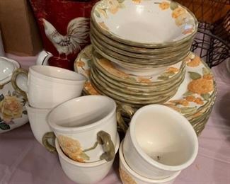 #85 china Metlox poppy trail 8 plates, 5 cereal bowls, 6 cup saucer $120.00