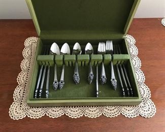 Flatware Set