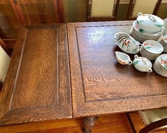 End folds under table