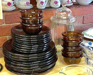 Amber plates and small bowls