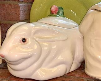 Vintage rabbit cookie jar