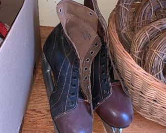 Vintage men's ice skates