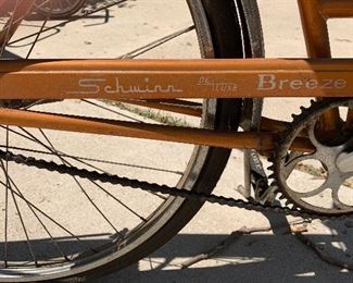 Vintage women's Schwinn Deluxe Breeze bike