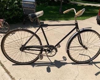 Vintage men's Schwinn bike