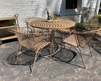 5pc Wrought Iron patio set w/matching lounge chair