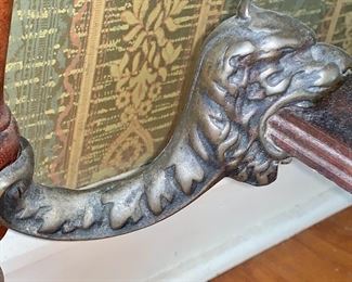 trim on table legs