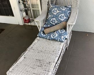 Antique Wicker Lounger