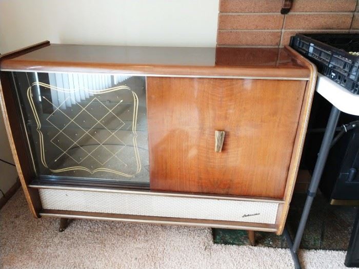 Living Room:  Arkansas From Germany Model 4530/4531