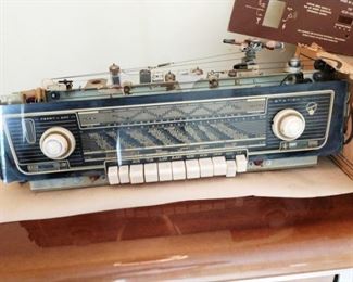 Living Room: Arkansas From Germany Model 4530/4531 Internal System (out)