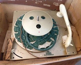 Living Room: Arkansas From Germany Model 4530/4531