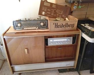 Living Room: Arkansas From Germany Model 4530/4531 Internal System