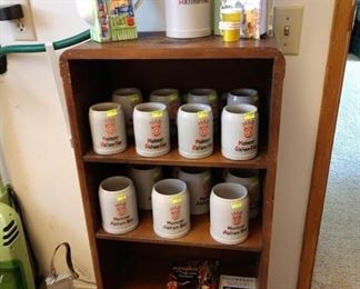 Utility Room Left: Mainzer Aktien-Bier Stein Mugs