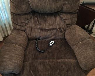Lift chair in fine condition