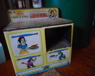 Walt Disney Snow White Stove..missing Oven door