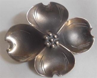 Nye Sterling Brooch