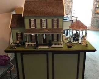 Large Doll House