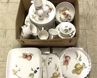 Mikasa Frutits Design Dinnerware Set for 8 + extra Service Pieces