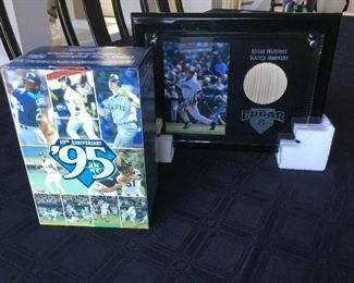 Seattle Mariners Memorabilia (Jay Buhner Collectible Statue and  Signed Edgar Martinez Plaque)  