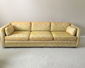 Vintage Henredon Sofa (90-1/2in long  x 10-1/2in deep) 