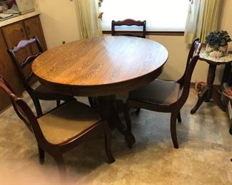 Quality round kitchen table and 4 chairs