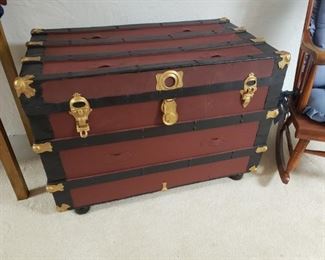Trunk closeup
