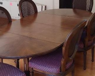 Expandable dining room table, 6 chairs