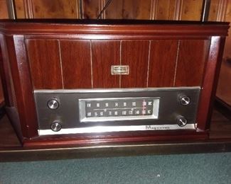 Vintage Magnavox Radio