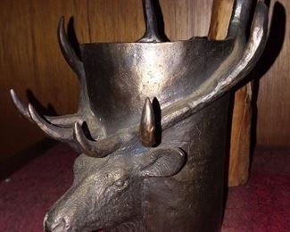 ORIGINAL CARL WAGNER ARTIST SIGNED BRASS ELK MUG WITH WOODEN HANDLE & COA