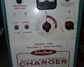 Vintage Silver Beauty Fully Automatic Charger