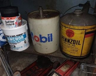 Vintage Penzoil & Mobil Oil Cans
