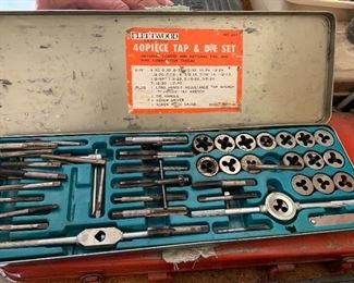40 pc tap and die set fleetwood