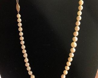 pearl necklace