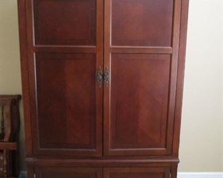 Closed Doors of Cabinet for TV, Bookcases, Stg Cabinet...etc.
