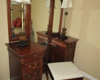 Ornate Dresser with knee hole space (make up area) stool.. Fixed Mirror with adjustable side mirrors... BEAUTIFUL PIECE...