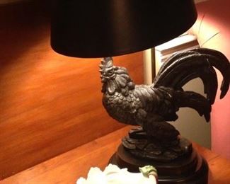 Small rooster lamp with black shade