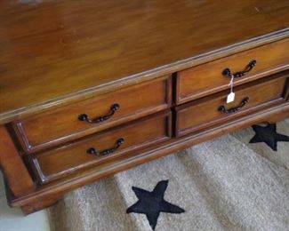 Coffee table that raises