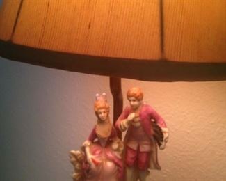 Vintage figurine lamp 