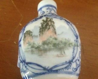 Chinese snuff bottle