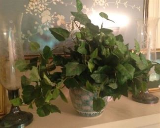 Small artificial plant