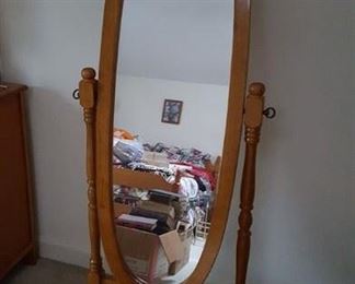 Mirror on stand