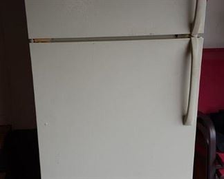 White Westinghouse fridge