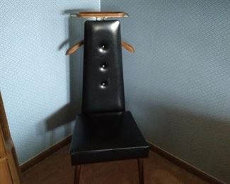 Gentlemen's valet changing chair